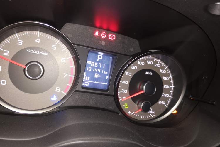 Used Subaru Forester 2014 2.5i Automatic Elite Edition Odometer Close Up