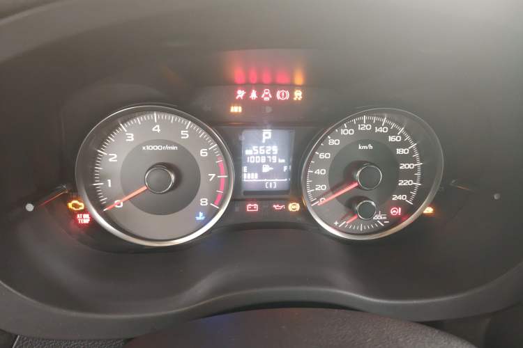 Used Subaru Forester 2014 2.0i Automatic Luxury Edition Odometer Close Up