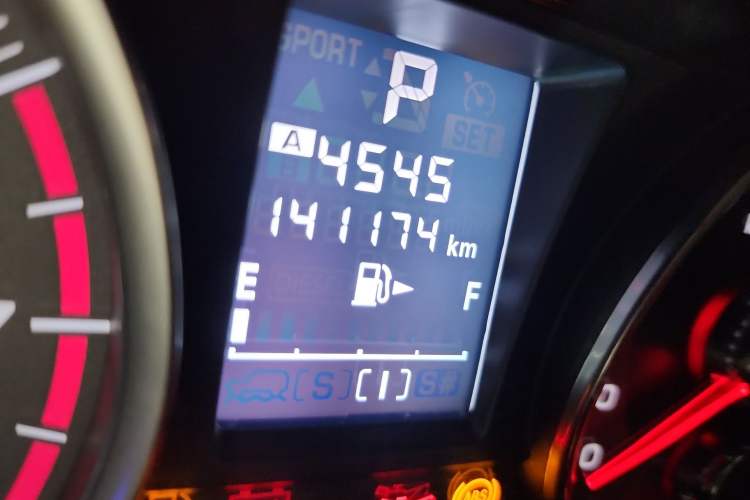 Used Subaru Forester 2014 2.5i Automatic Elite Edition Odometer Close Up