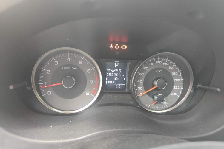 Used Subaru Forester 2014 2.0i Automatic Luxury Edition Odometer Close Up