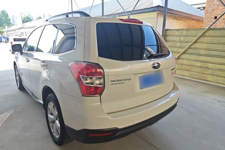 Used Subaru Forester 2014 2.0i Automatic Luxury Edition Rear Left 45 Deg
