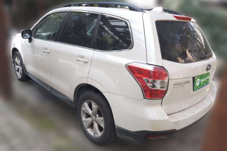 Used Subaru Forester 2014 2.0i Automatic Luxury Edition Rear Left 45 Deg