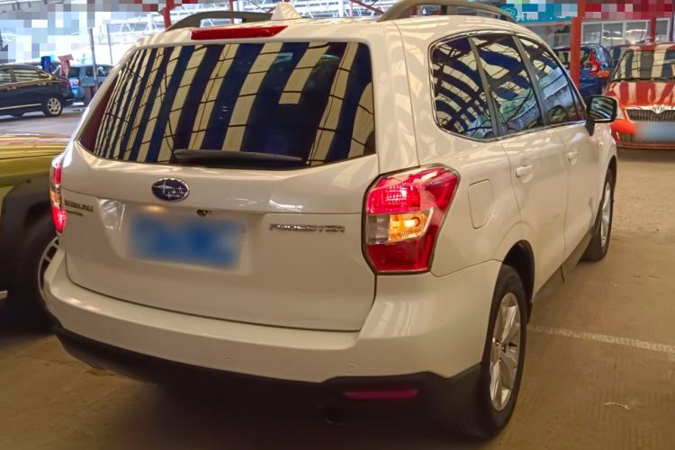 Used Subaru Forester 2014 2.0i Automatic Luxury Edition Rear Right 45 Deg