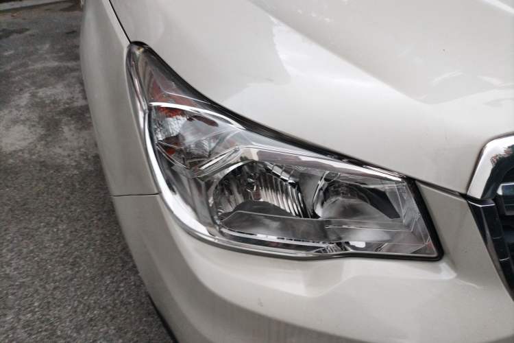Used Subaru Forester 2014 2.5i Automatic Elite Edition Right Front Headlight