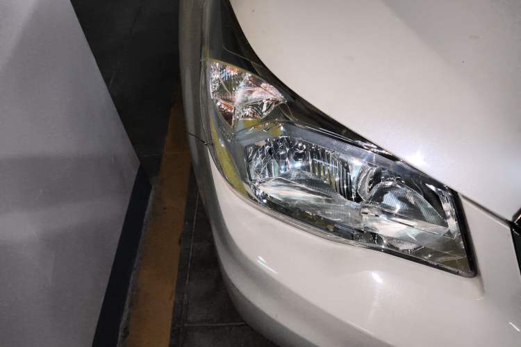 Used Subaru Forester 2014 2.5i Automatic Elite Edition Right Front Headlight