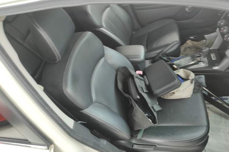 Used Subaru Forester 2014 2.5i Automatic Elite Edition Right Front Seat