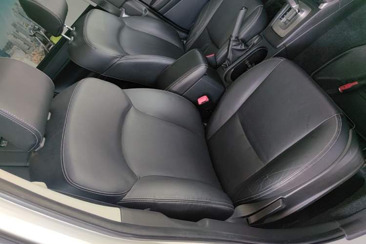 Used Subaru Forester 2014 2.5i Automatic Elite Edition Right Front Seat
