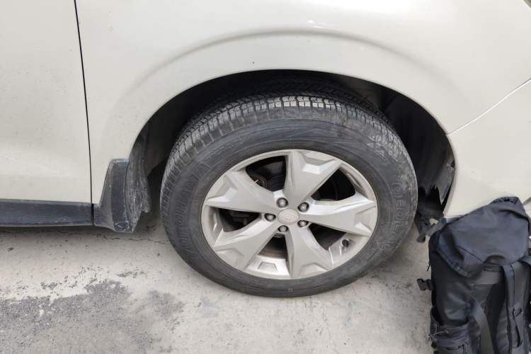 Used Subaru Forester 2014 2.5i Automatic Elite Edition Right Front Wheel Hub