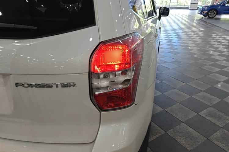Used Subaru Forester 2014 2.0i Automatic Luxury Edition Right Rear Taillight