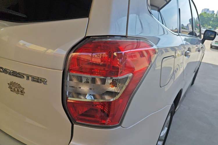 Used Subaru Forester 2014 2.0i Automatic Luxury Edition Right Rear Taillight
