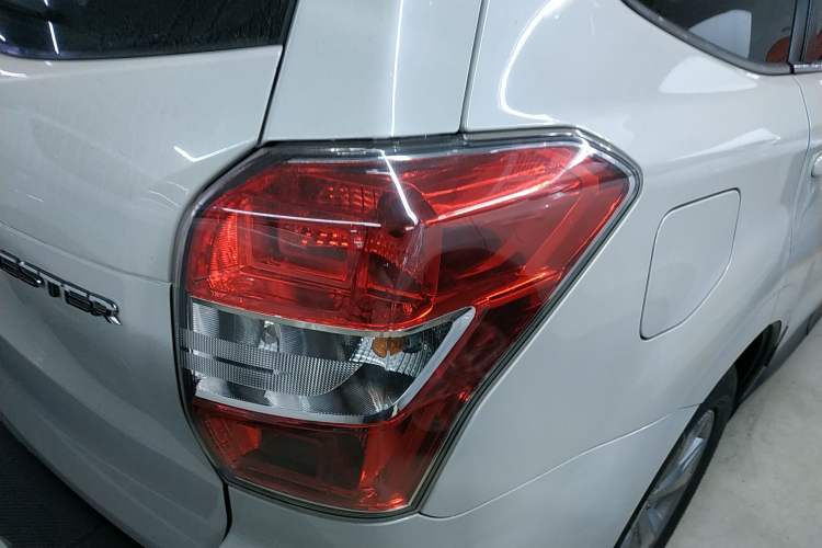 Used Subaru Forester 2014 2.0i Automatic Luxury Edition Right Rear Taillight
