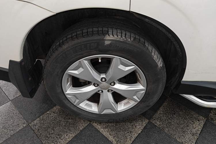 Used Subaru Forester 2014 2.0i Automatic Luxury Edition Right Rear Wheel Hub