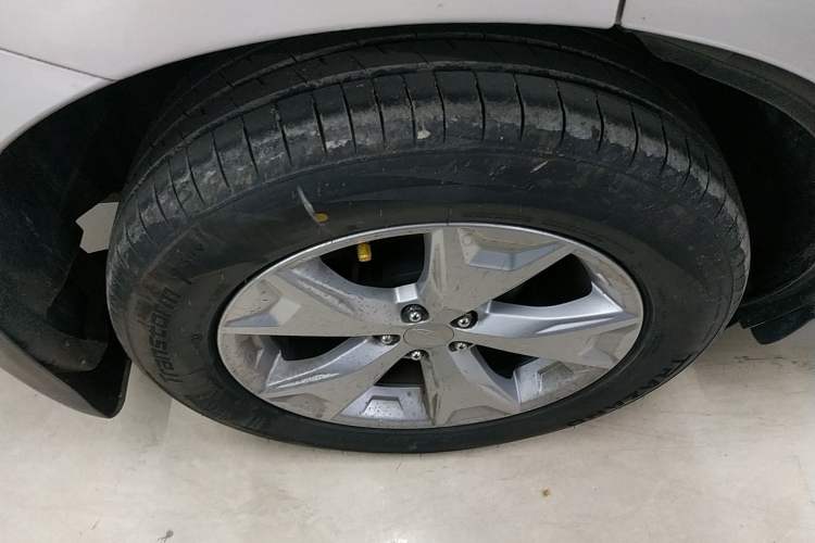 Used Subaru Forester 2014 2.0i Automatic Luxury Edition Right Rear Wheel Hub