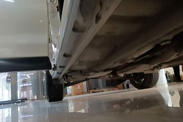 Used Subaru Forester 2014 2.5i Automatic Elite Edition Right Side Sill