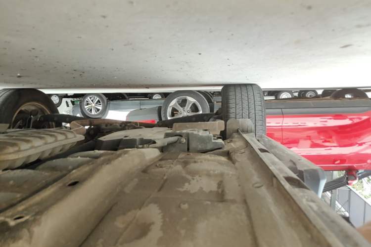 Used Subaru Forester 2014 2.5i Automatic Elite Edition Right Side Sill