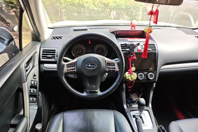 Used Subaru Forester 2014 2.0i Automatic Luxury Edition Steering Wheel