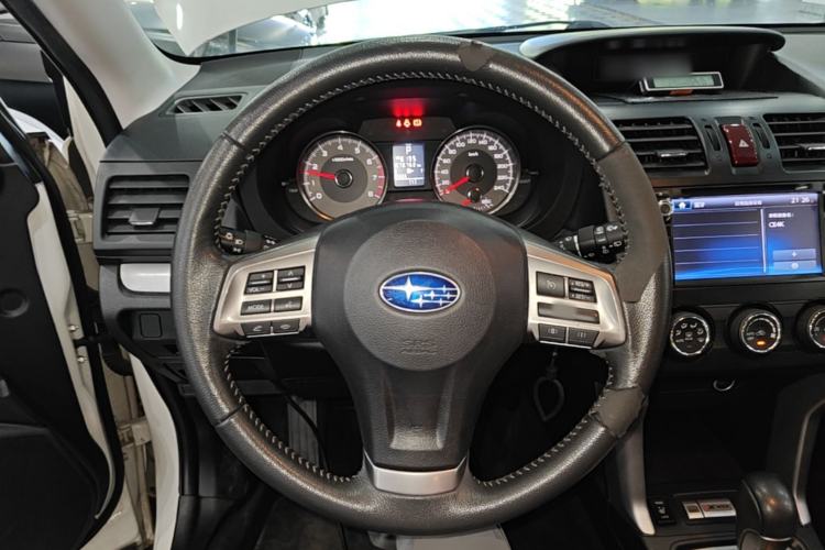 Used Subaru Forester 2014 2.0i Automatic Luxury Edition Steering Wheel
