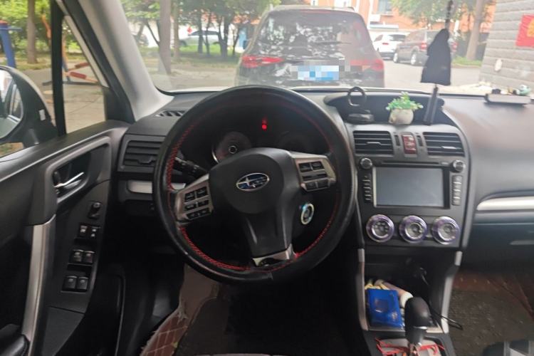 Used Subaru Forester 2014 2.5i Automatic Elite Edition Steering Wheel