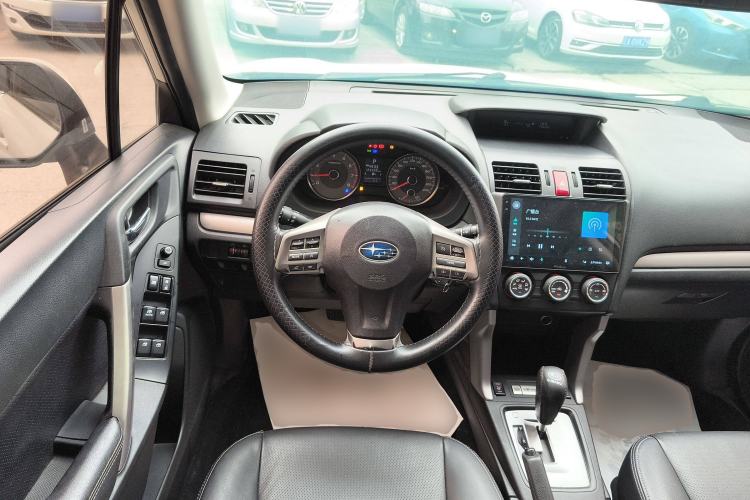 Used Subaru Forester 2014 2.5i Automatic Elite Edition Steering Wheel