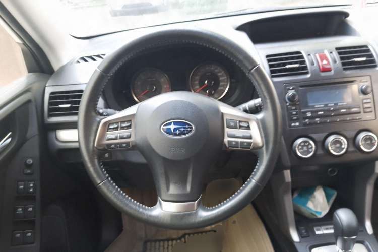 Used Subaru Forester 2014 2.0i Automatic Luxury Edition Steering Wheel