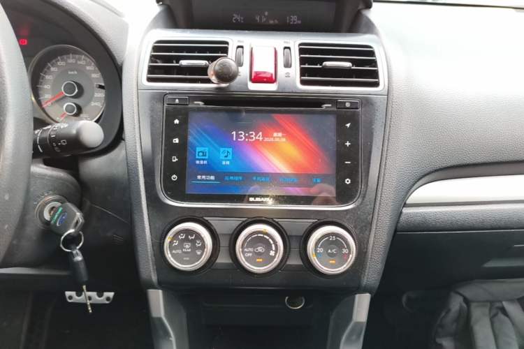 Used Subaru Forester 2015 2.0i Special Edition Commemorative Model Audio And AC Panel