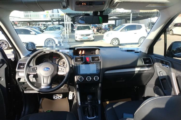 Used Subaru Forester 2015 2.0i Special Edition Commemorative Model Center Console