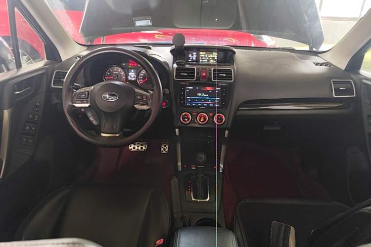 Used Subaru Forester 2015 2.5i Special Edition Commemorative Model Center Console