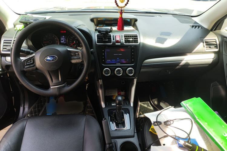 Used Subaru Forester 2015 2.0i Special Edition Commemorative Model Center Console