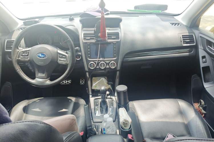 Used Subaru Forester 2015 2.5i Special Edition Commemorative Model Center Console