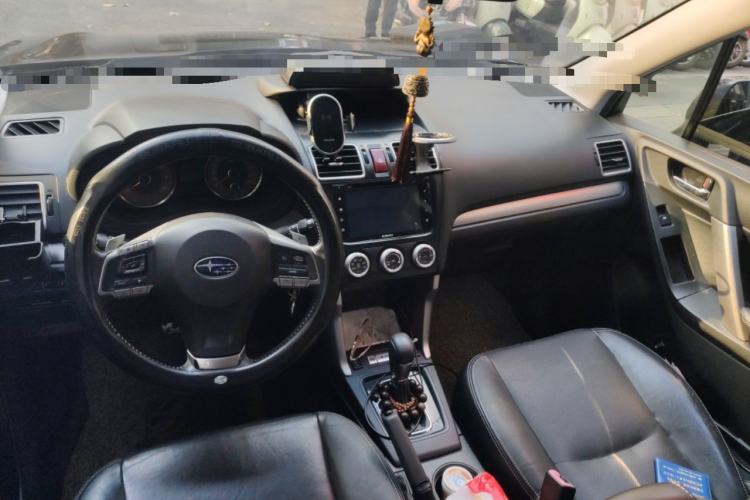 Used Subaru Forester 2015 2.0i Special Edition Commemorative Model Center Console