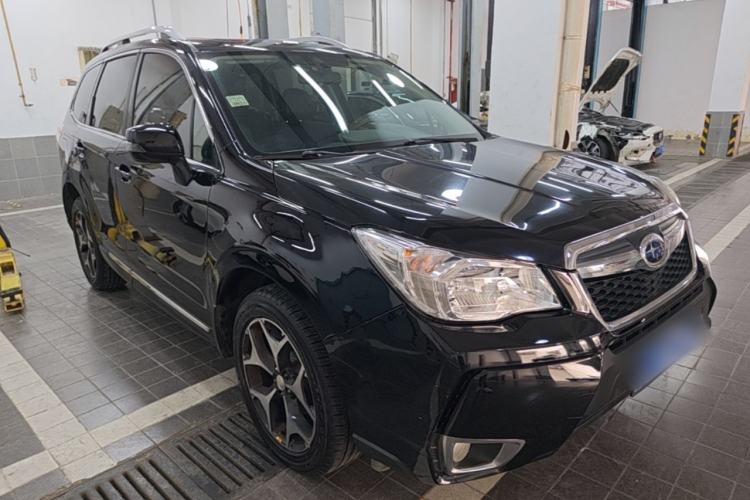Used Subaru Forester 2015 2.0i Special Edition Commemorative Model Front Right 45 Deg