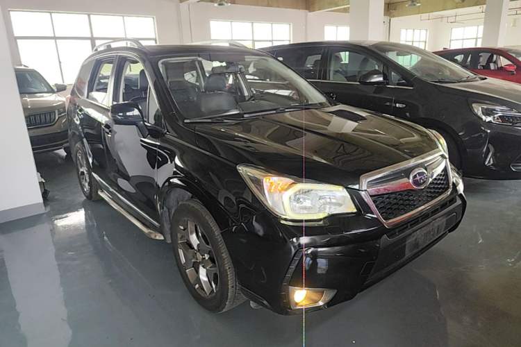 Used Subaru Forester 2015 2.5i Special Edition Commemorative Model Front Right 45 Deg