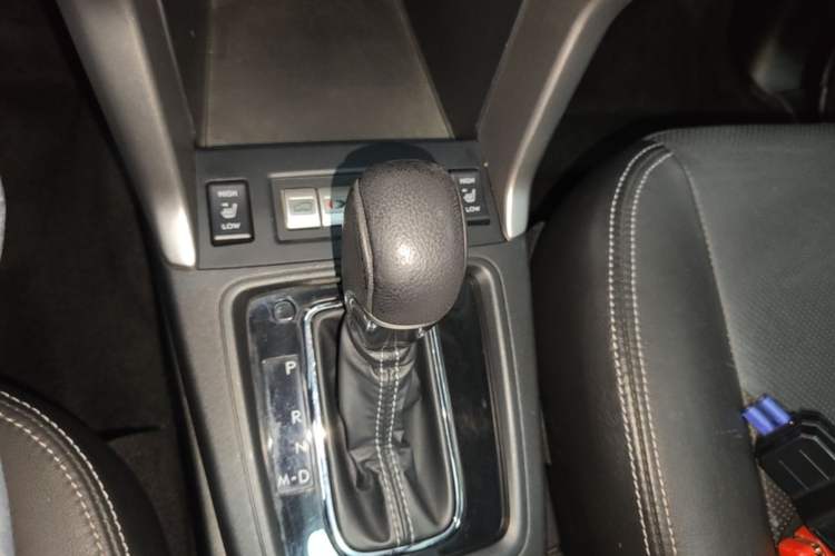 Used Subaru Forester 2015 2.0i Special Edition Commemorative Model Gear Lever