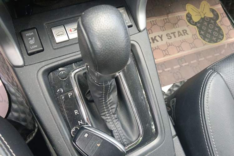 Used Subaru Forester 2015 2.5i Special Edition Commemorative Model Gear Lever