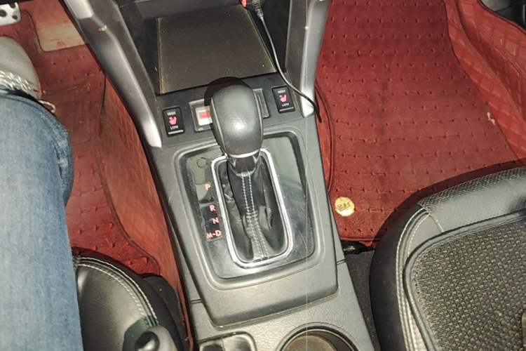 Used Subaru Forester 2015 2.5i Special Edition Commemorative Model Gear Lever