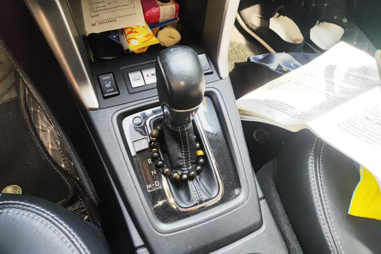 Used Subaru Forester 2015 2.0i Special Edition Commemorative Model Gear Lever