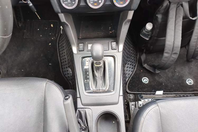 Used Subaru Forester 2015 2.0i Special Edition Commemorative Model Gear Lever