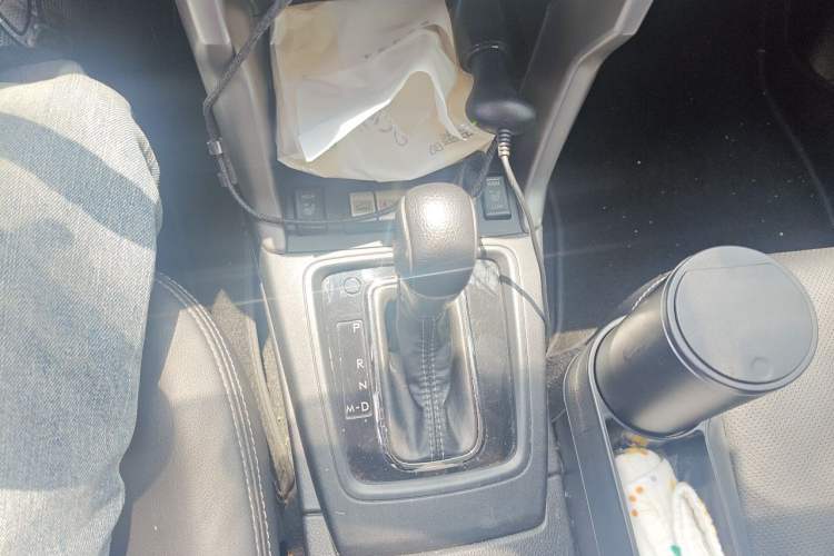 Used Subaru Forester 2015 2.5i Special Edition Commemorative Model Gear Lever