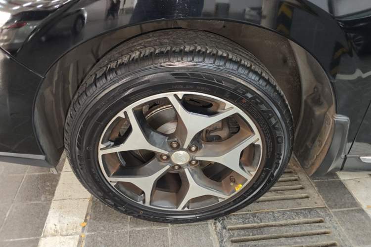 Used Subaru Forester 2015 2.0i Special Edition Commemorative Model Left Front Wheel Hub