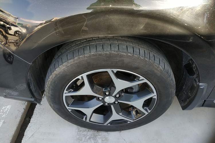 Used Subaru Forester 2015 2.0i Special Edition Commemorative Model Left Front Wheel Hub