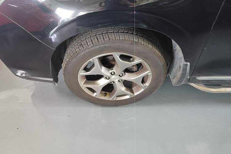 Used Subaru Forester 2015 2.5i Special Edition Commemorative Model Left Front Wheel Hub