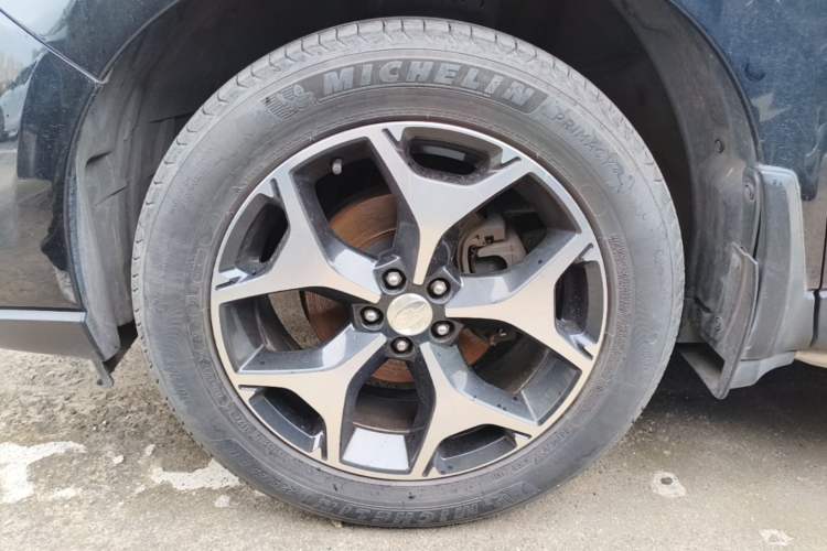 Used Subaru Forester 2015 2.0i Special Edition Commemorative Model Left Front Wheel Hub
