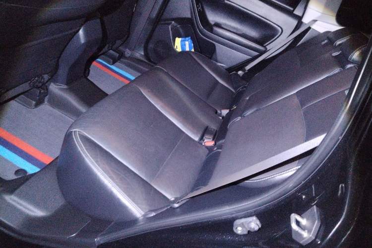 Used Subaru Forester 2015 2.5i Special Edition Commemorative Model Left Rear Seat