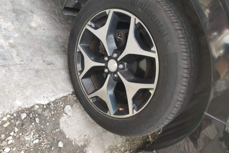 Used Subaru Forester 2015 2.0i Special Edition Commemorative Model Right Front Wheel Hub