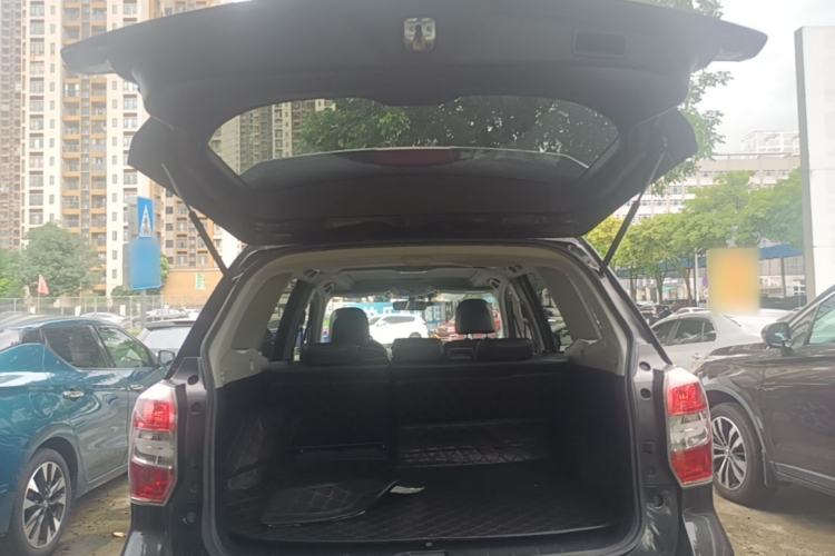 Used Subaru Forester 2015 2.0i Special Edition Commemorative Model Trunk