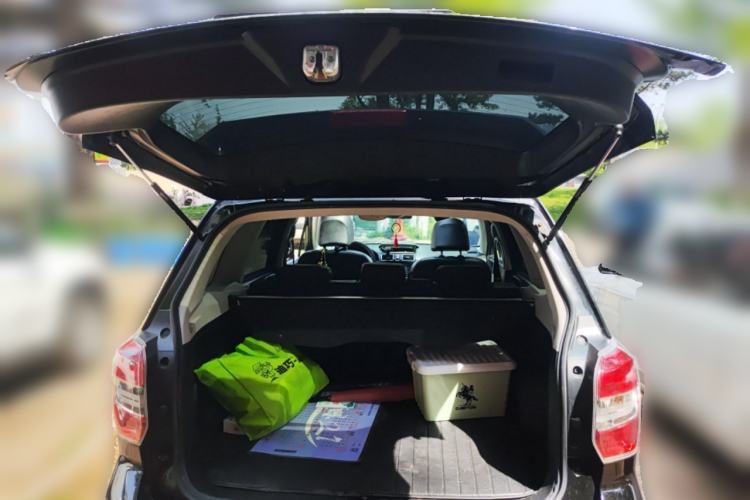 Used Subaru Forester 2015 2.0i Special Edition Commemorative Model Trunk