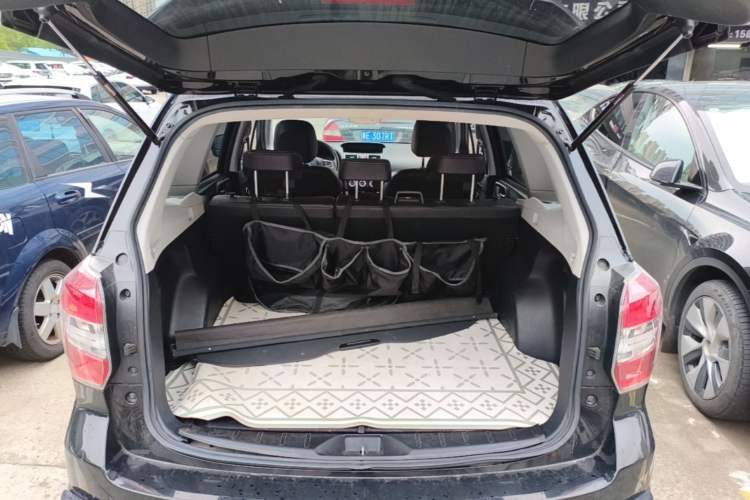 Used Subaru Forester 2015 2.0i Special Edition Commemorative Model Trunk