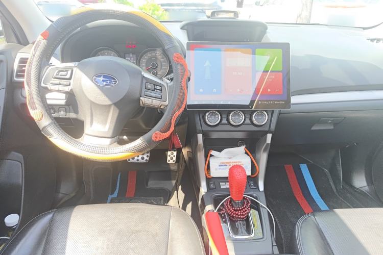 Used Subaru Forester 2015 2.0i Special Edition Commemorative Model Center Console