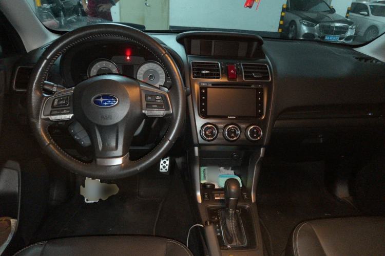 Used Subaru Forester 2015 2.5i Special Edition Commemorative Model Center Console