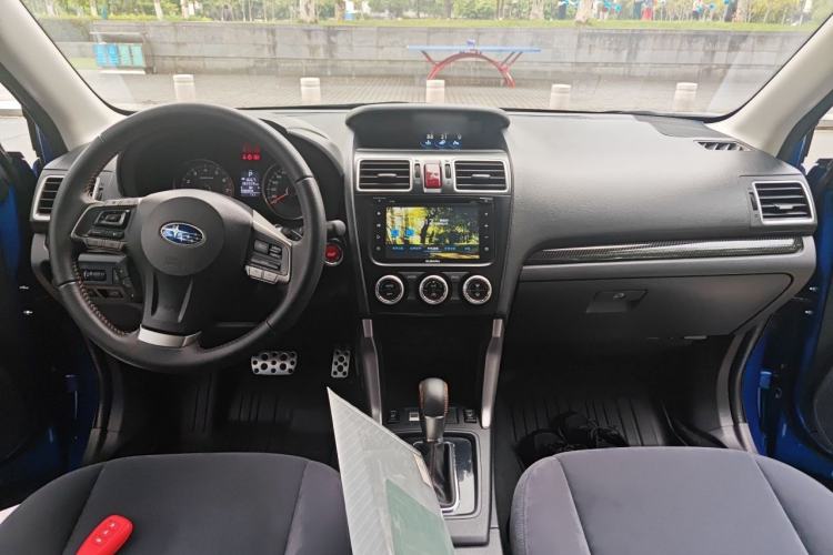 Used Subaru Forester 2015 2.5i Special Edition Commemorative Model Center Console